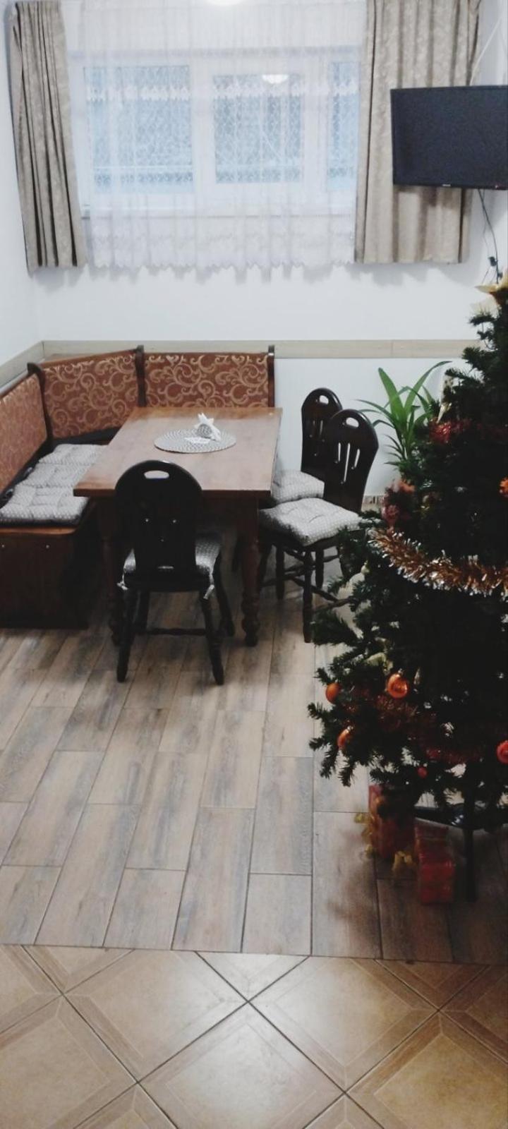 Domino Ξενοδοχείο Berehove  Εξωτερικό φωτογραφία